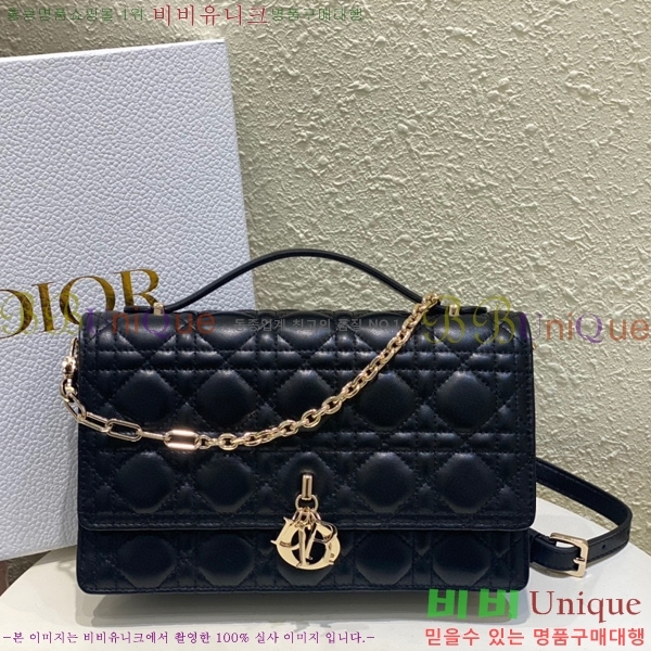 # MISS DIOR ž ڵ  M0997-102